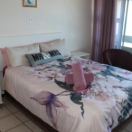 Stella Maris 144 Apartment Amanzimtoti Luaran gambar