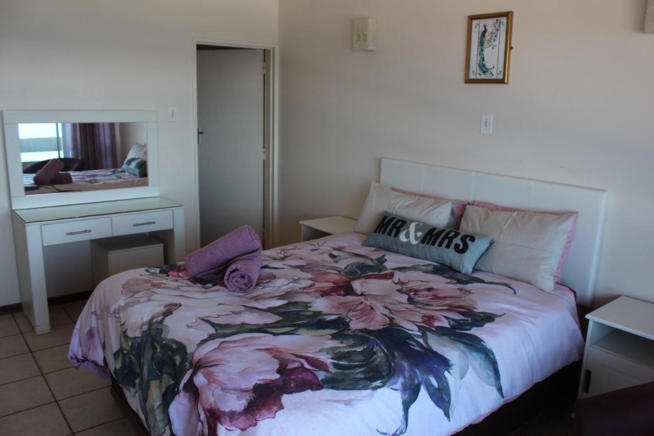 Stella Maris 144 Apartment Amanzimtoti Luaran gambar